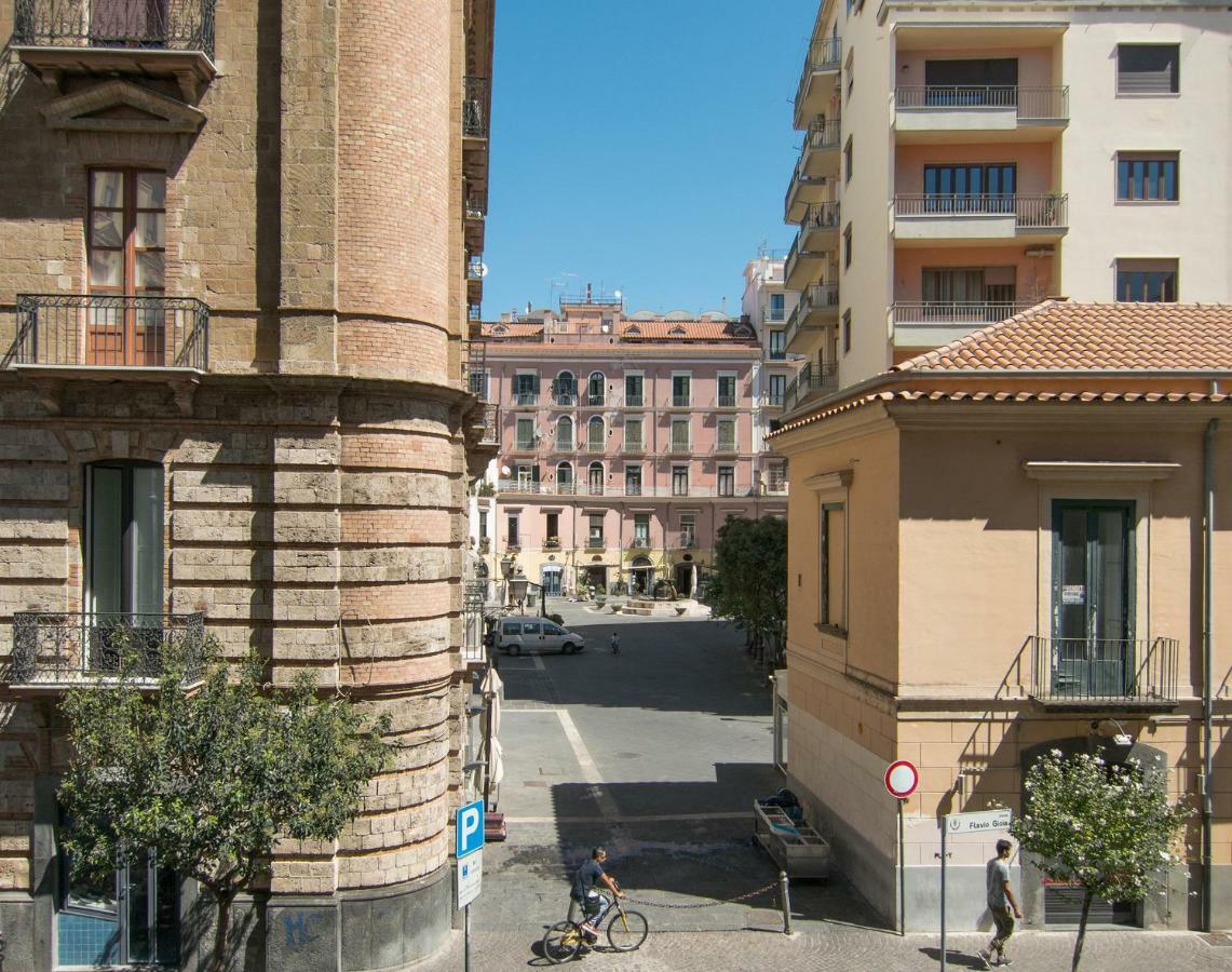 Apartamento A Casa Di Adri Salerno Exterior foto